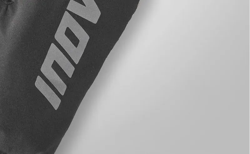 Extreme Thermo Mitt in Black-3