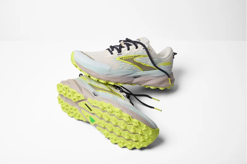 Cascadia 19 WIDE D Coconut Misty Blue Ebony Women's-7