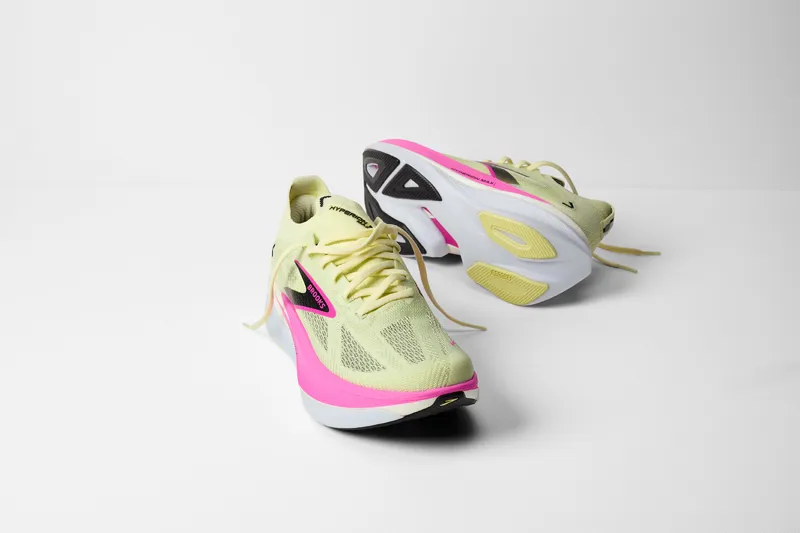 Brooks Hyperion Max 3 Women's Tempo Running Shoes - Luminary Cyber Pink Black-8