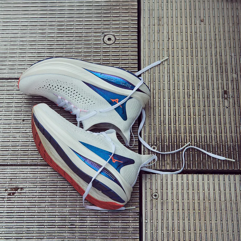 NEO VISTA 2 White Striking Coral Iris Bloo Women's-8