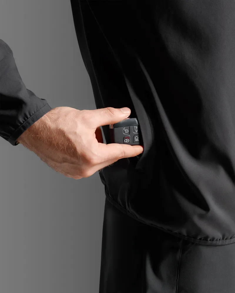 2XU Men's Running Aero Jacket Black Silver Reflective-7