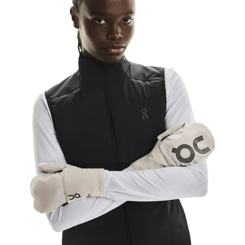 ON Running Unisex Core Glove - Truffle-2