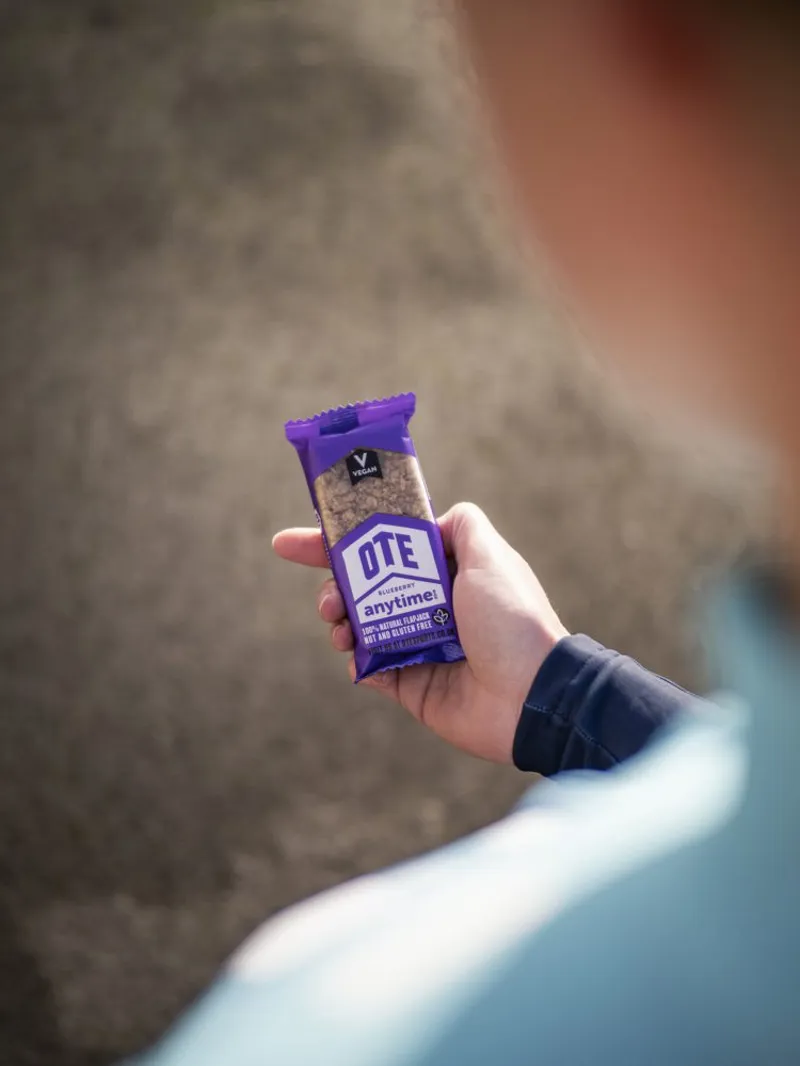 Anytime Bar 62g Berry-1