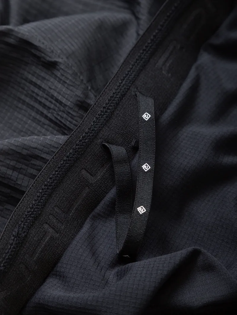 Tech Race Short All Black Women's-8