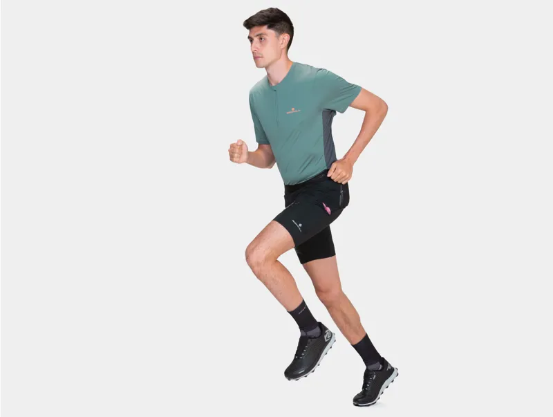 Tech All-Terrain 8 Stretch Short All Black-7