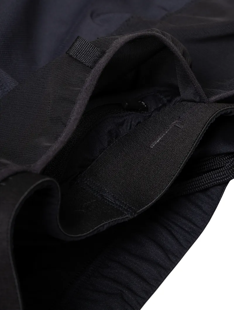 Tech All-Terrain 5 Short All Black-10