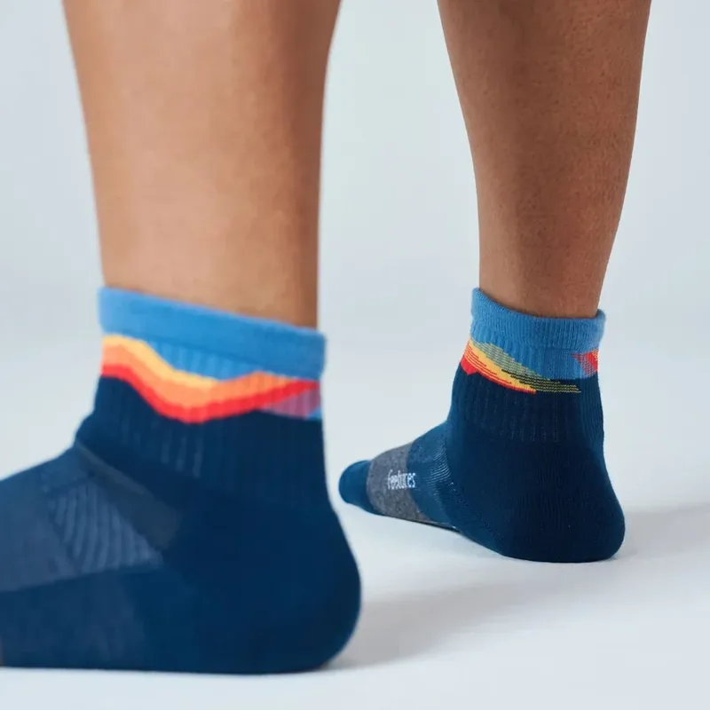 Feetures Trail Max Cushion Quarter Unisex Running Socks - Tectonic Navy-1
